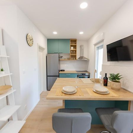 Studio Apt Breeze Split Exterior photo
