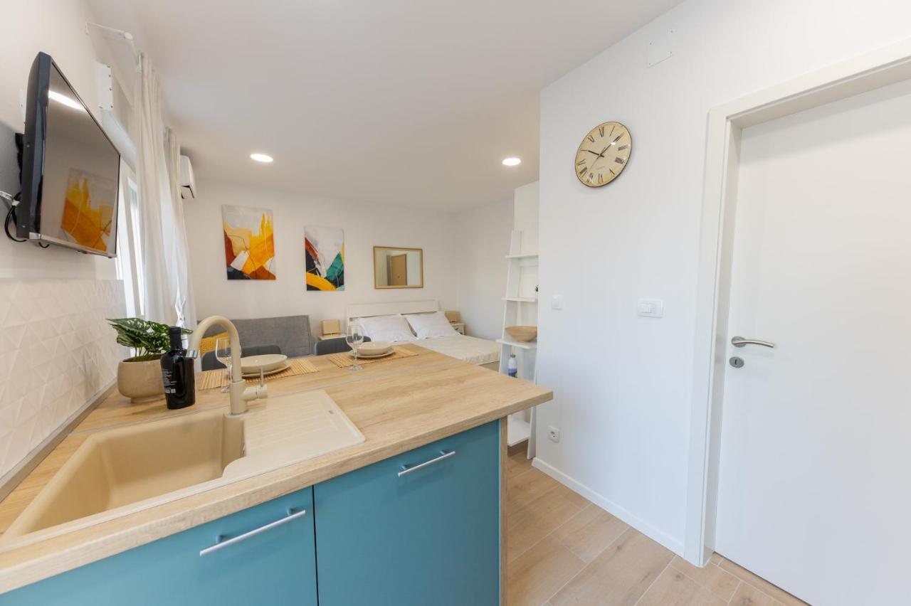 Studio Apt Breeze Split Exterior photo